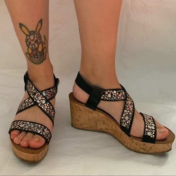 Embellished Strappy Platform Sandals - Picture 7 of 7